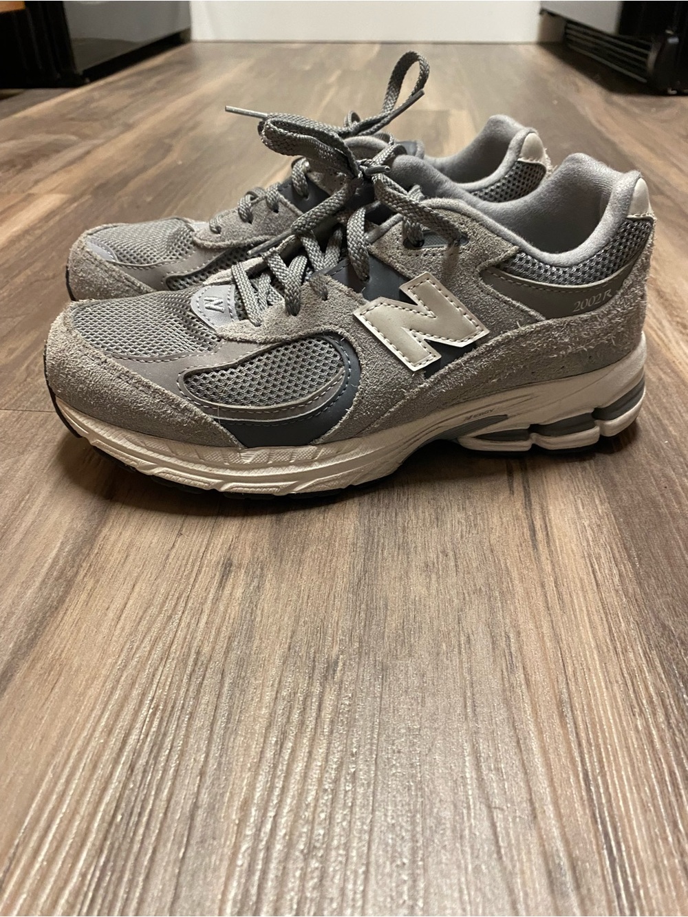 New Balance Kids Grey Mesh & Suede Sneakers
